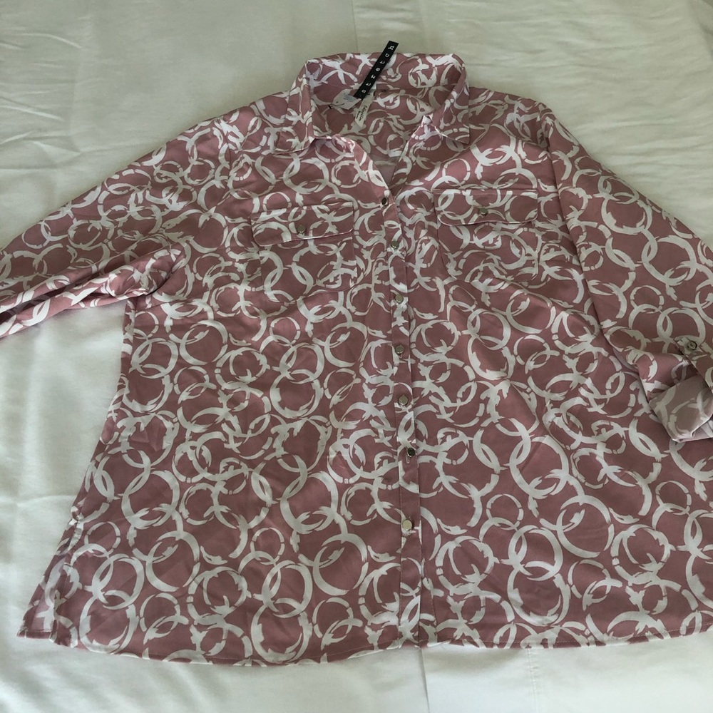 NWT..Womens Blouse